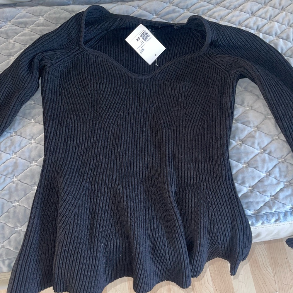 Women’s peloton sweater shirt